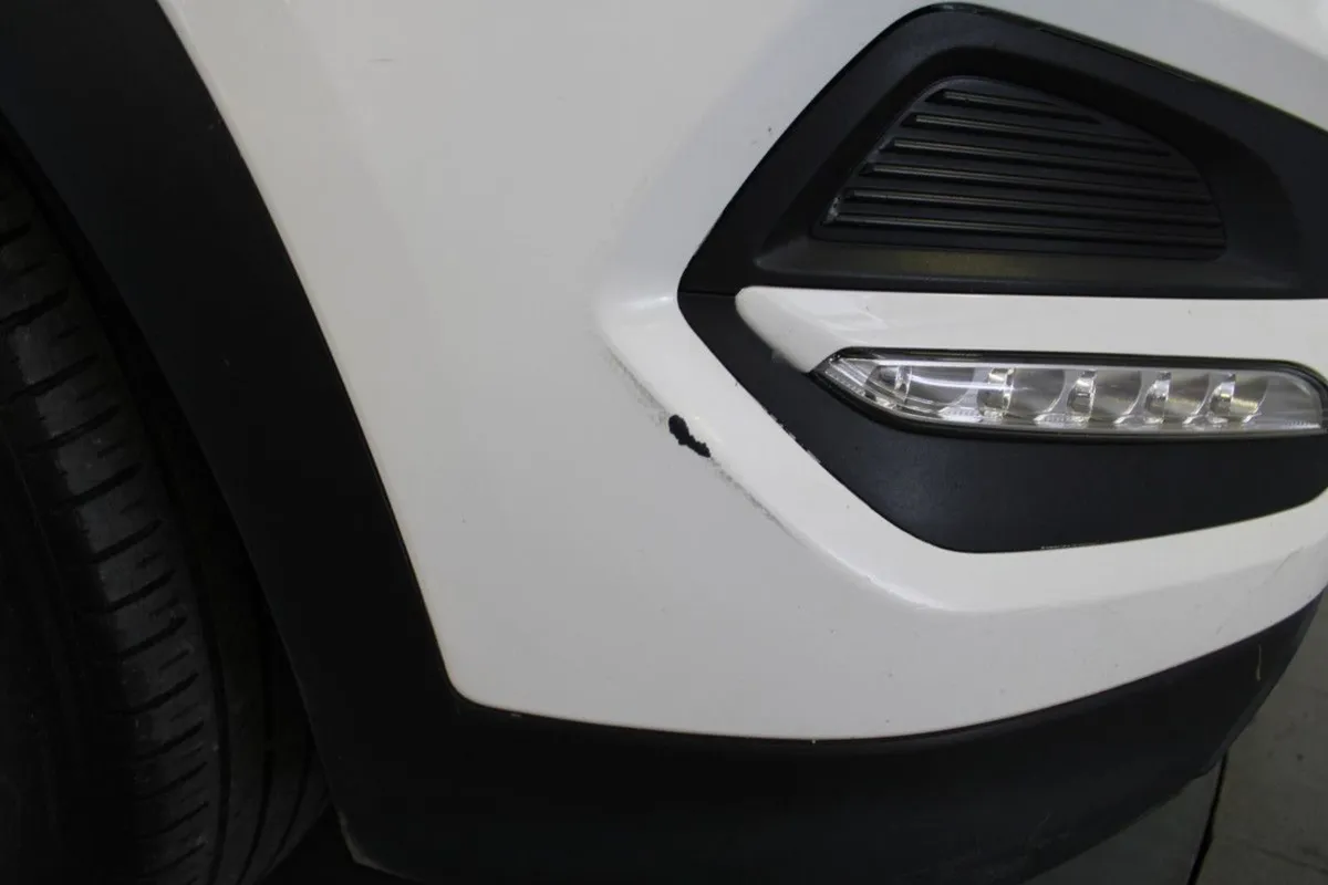 Hyundai Tucson 1.7 D Executive S - Image 3