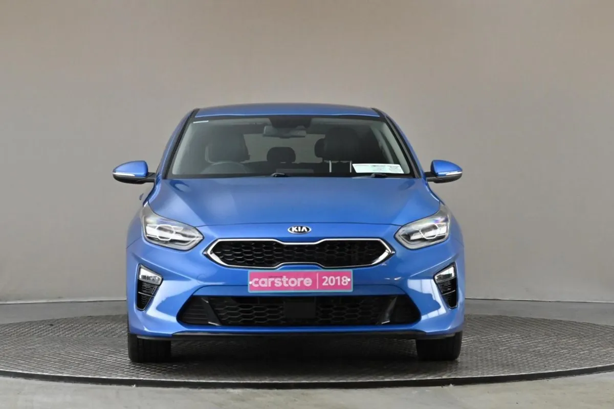 Kia Ceed 1.4 K5 6spd  full Leather carplay androi - Image 2