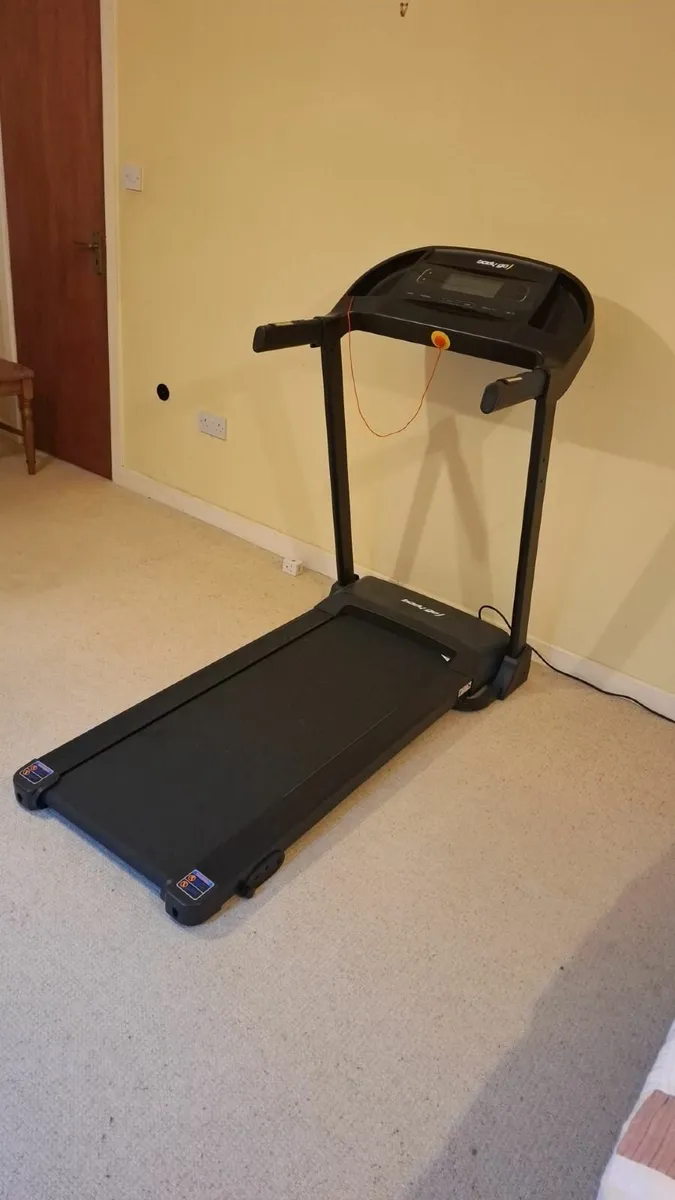 Motorized Treadmill - Image 2