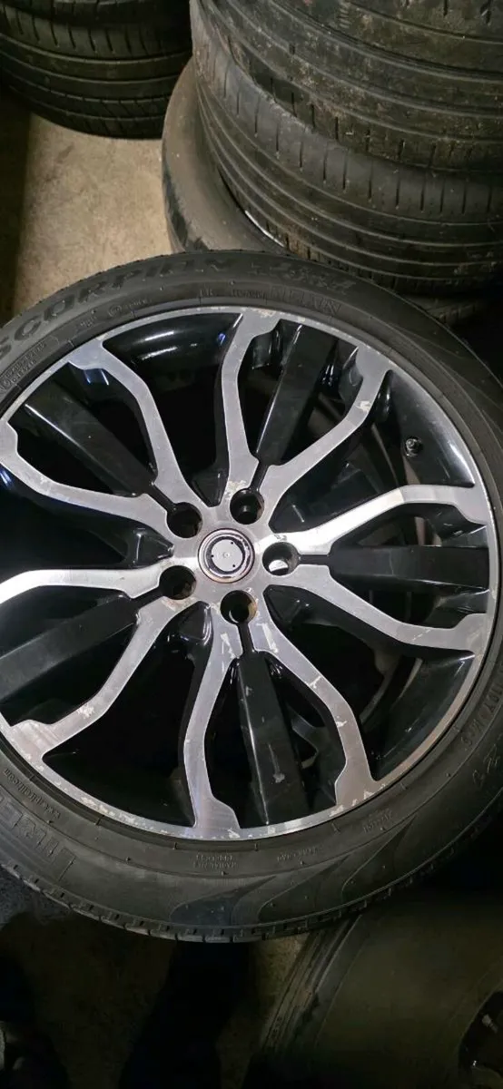 Genuine Land-rover 21"  alloys - Image 3