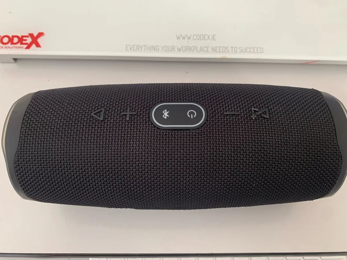 JBL  Charge 4 - Image 3