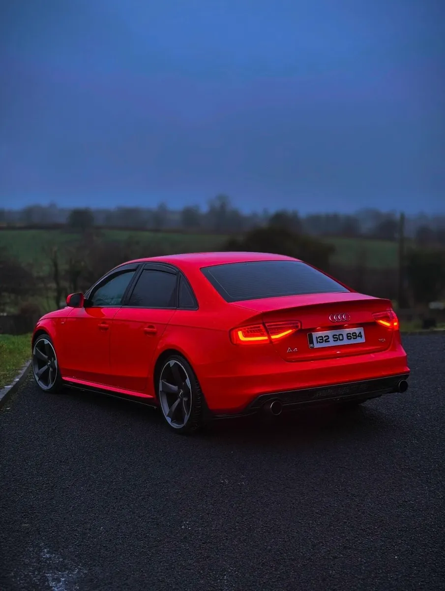 Audi A4 S-Line Black Edition - Image 3