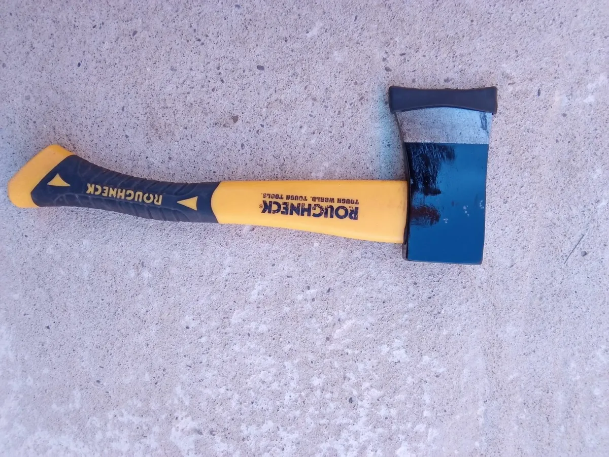 Hatchet with Fibreglass Handle. - Image 2