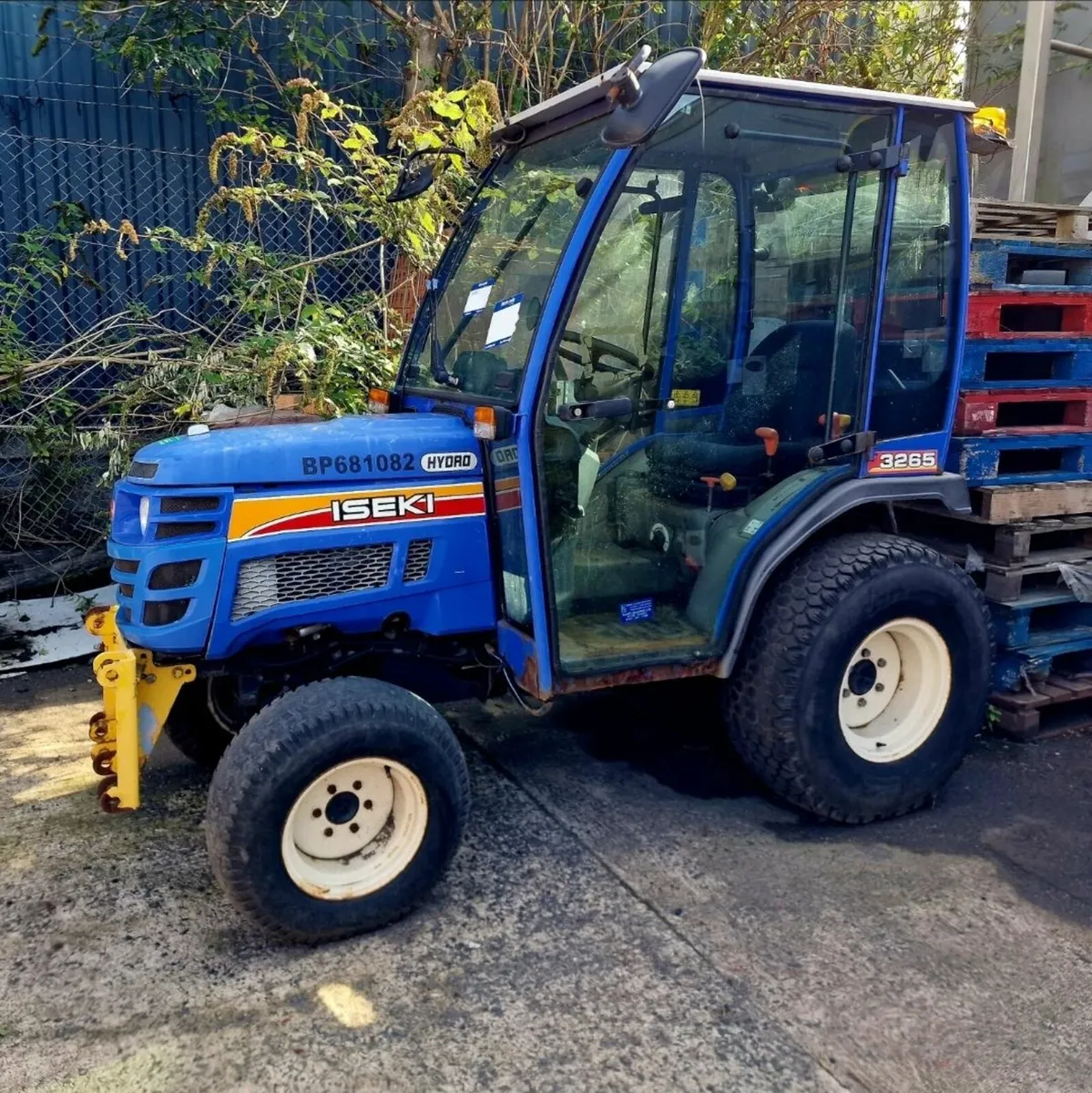 ISEKI 26hp Compact Tractor - Image 1
