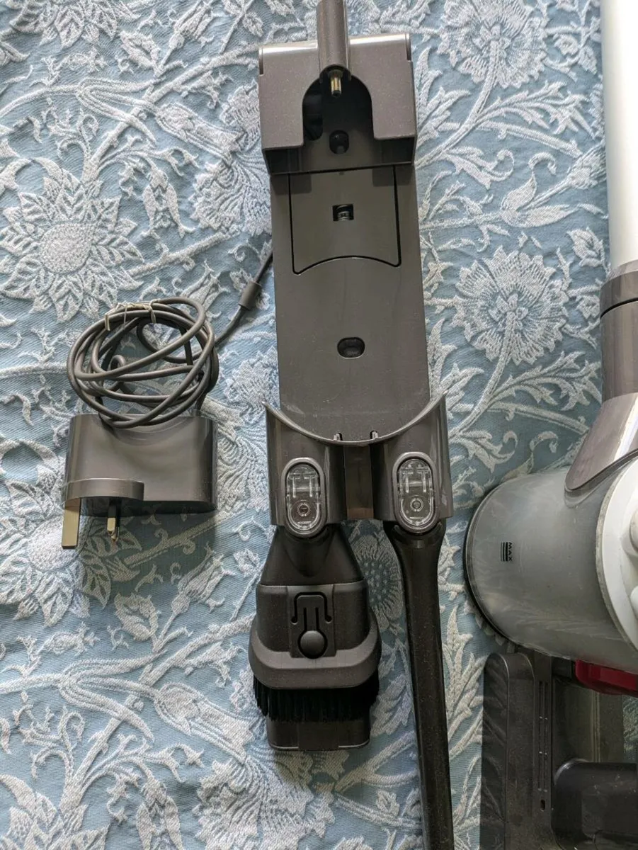 Dyson Handheld - Image 2