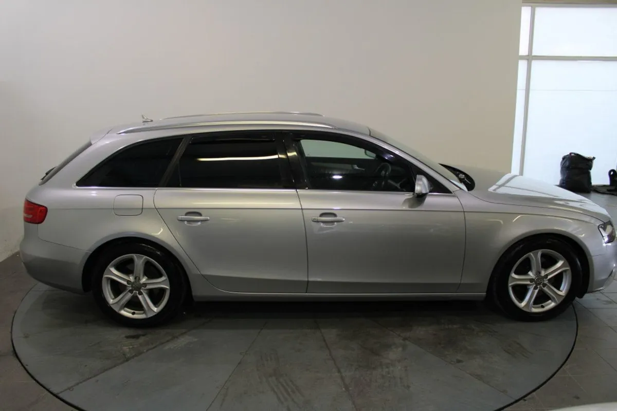 Audi A4 2.0tdi 136HP Ultra SE - Image 3