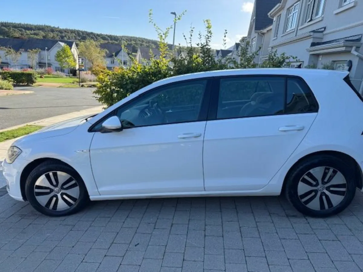 Volkswagen e-Golf 2018 - Image 1
