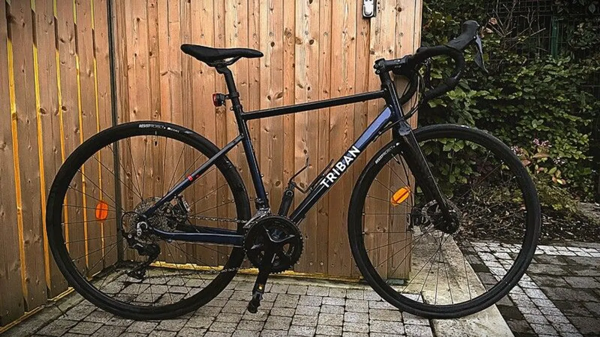 Triban RC 520 Disc Brake Road Bike Size S, Women - Image 3