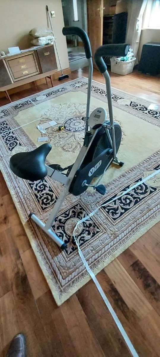Exercise bike - Image 2