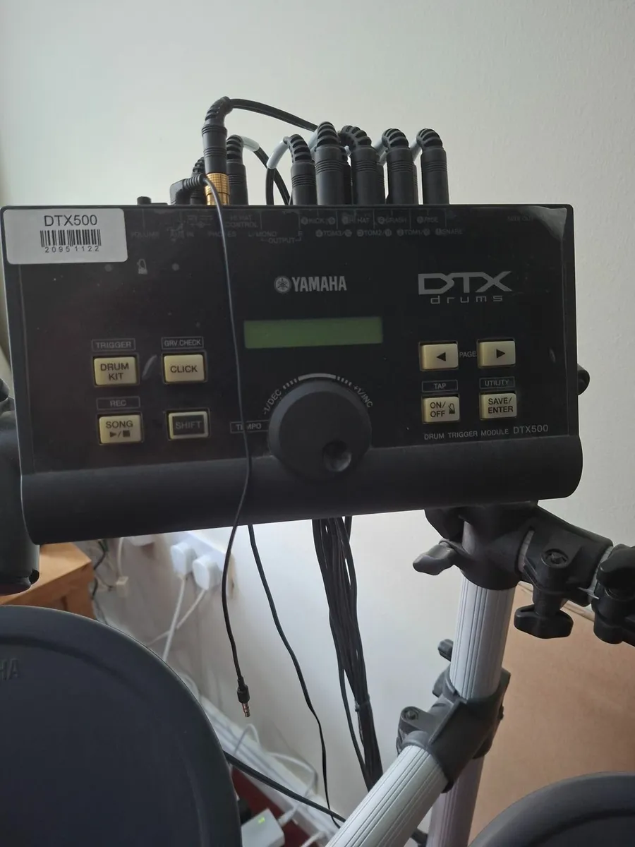 YAMAHA ELECTRONIC DRUM KIT - Image 2