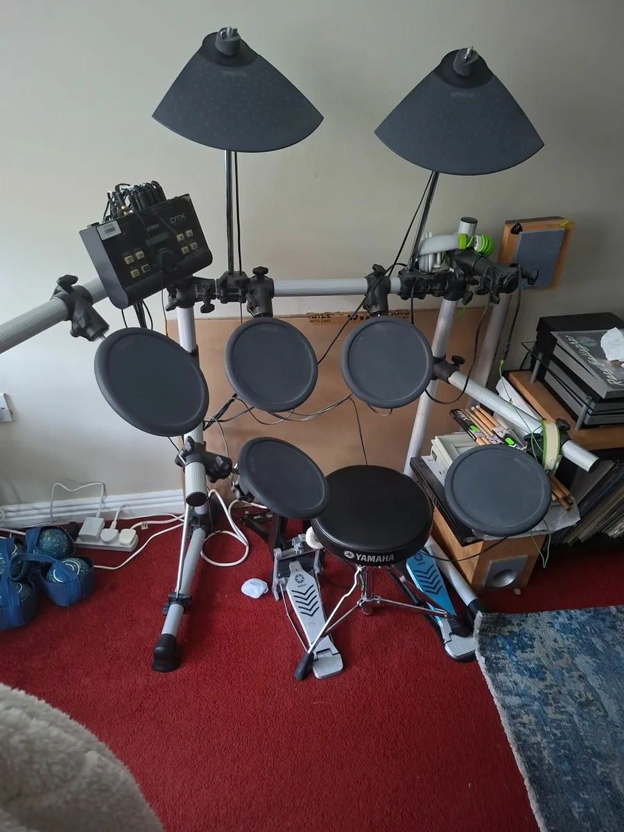 YAMAHA ELECTRONIC DRUM KIT - Image 1