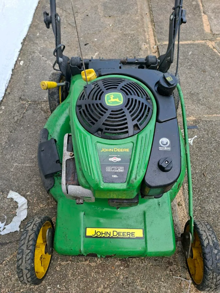 john deer lawnmower  self-drive - Image 2