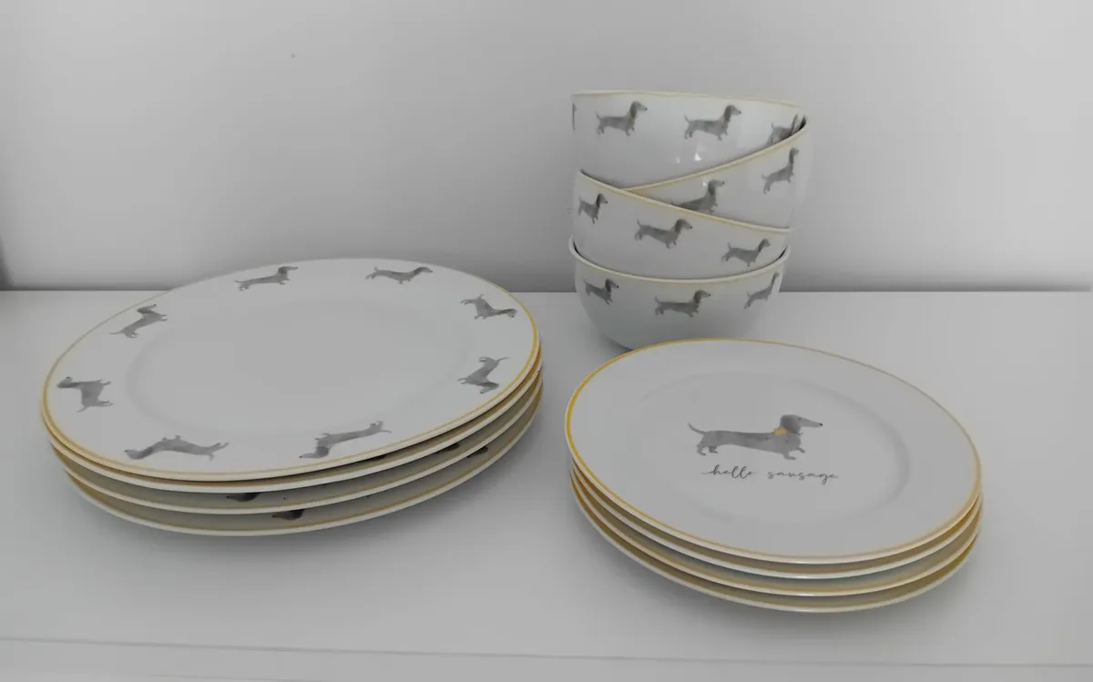 Sausage Dog Dinnerware Set (12 piece) - Image 1