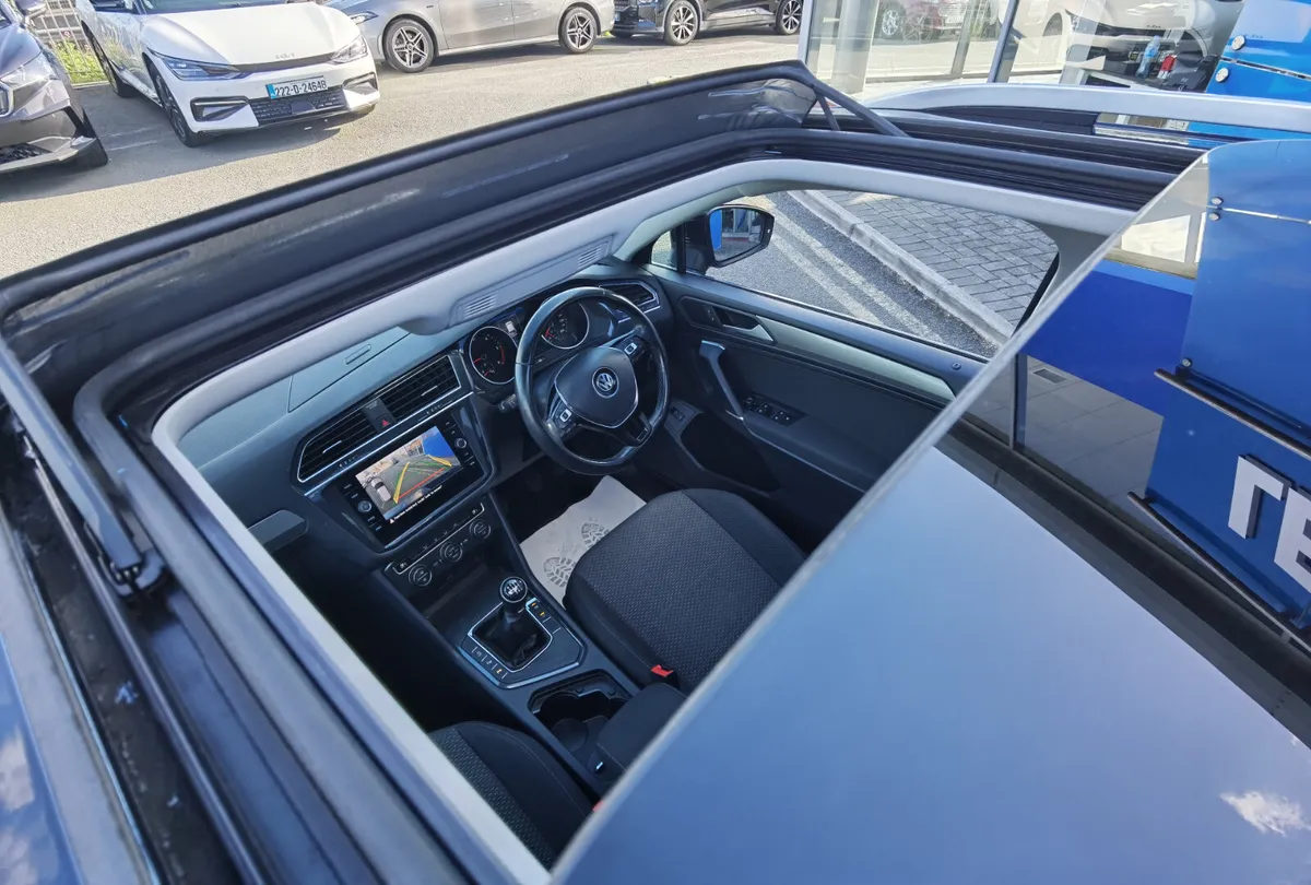 VOLKSWAGEN TIGUAN ALLSPACE 2.0TDI COMFORTLINE 7S - Image 2