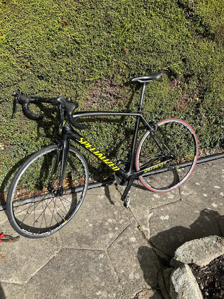 SPECIALIZED CARBON FIBRE ROAD RACER BIKE - Image 3