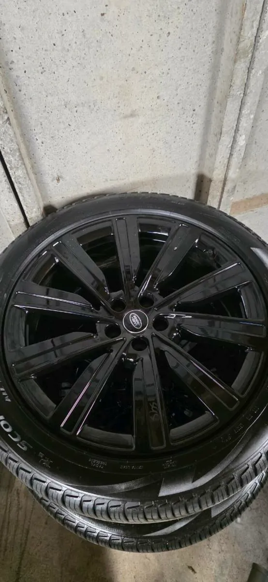 Genuine Land-rover 22" alloys - Image 1