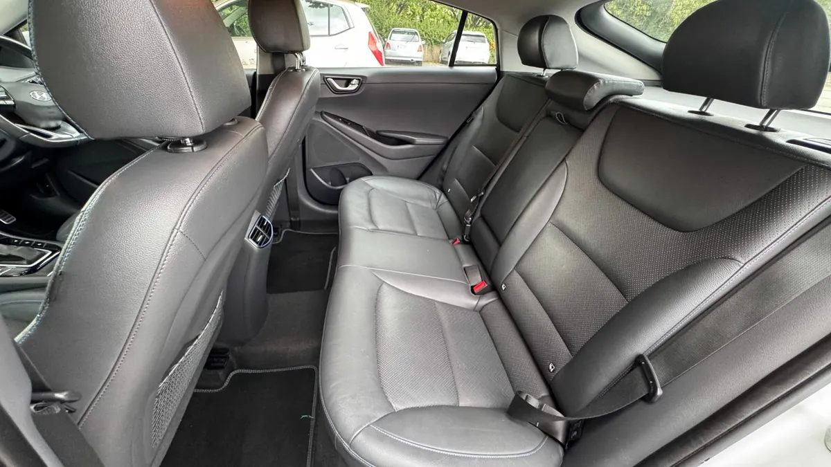 Hyundai Ioniq 2017 Hybrid Premium – High Spec - Image 3