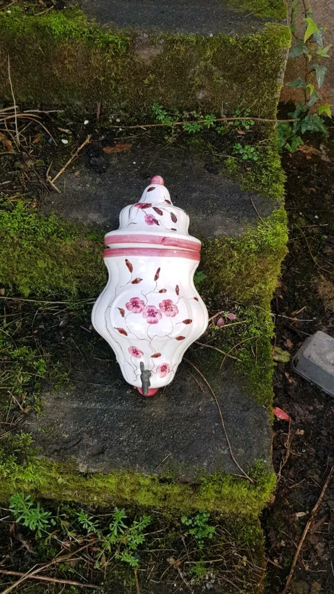 Ceramic decorative fountain postage possible