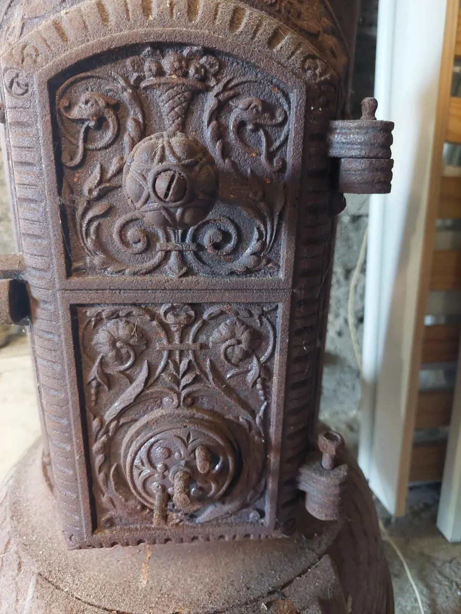 Old solid fuel stove - Image 2