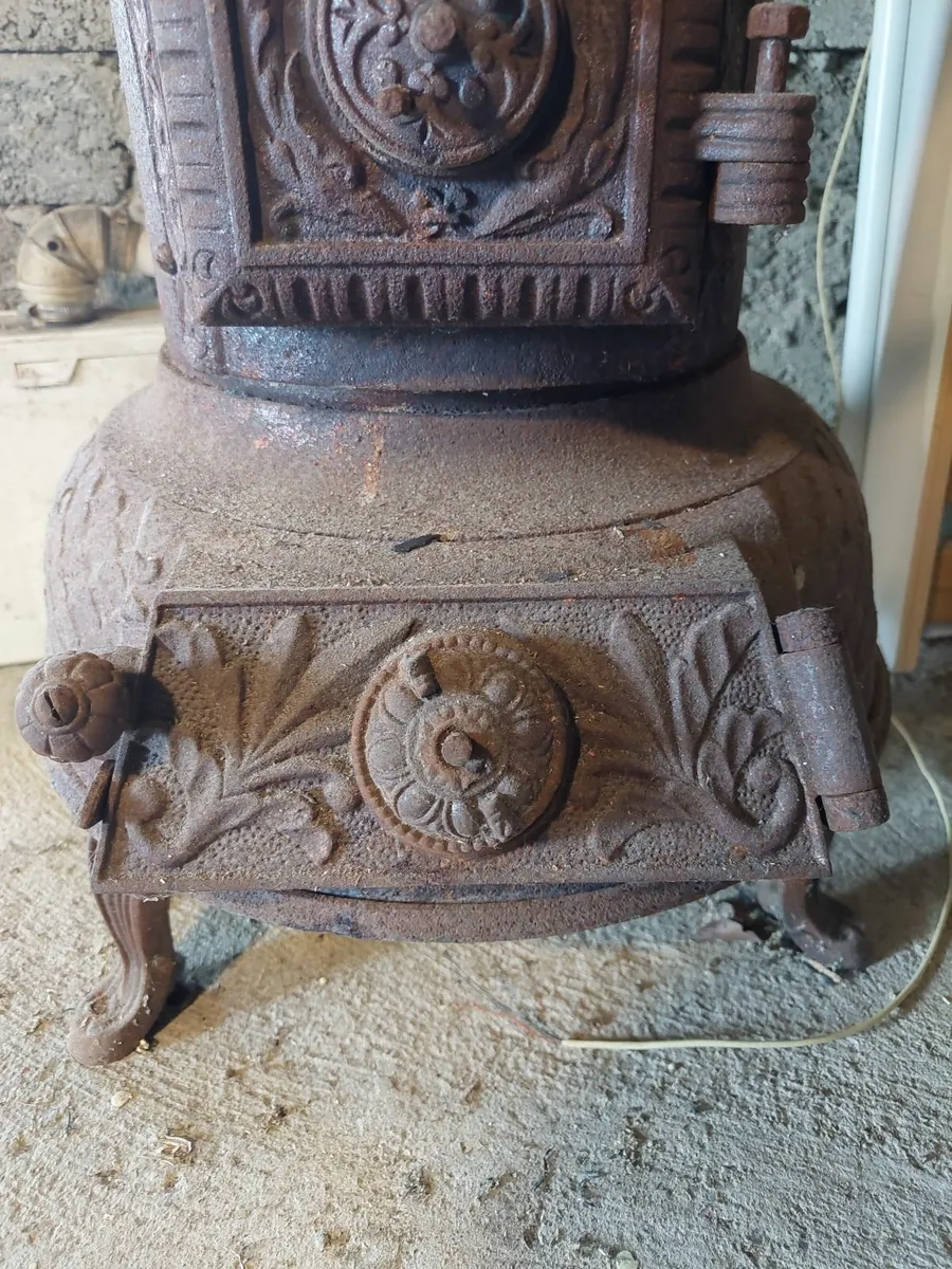 Old solid fuel stove - Image 4