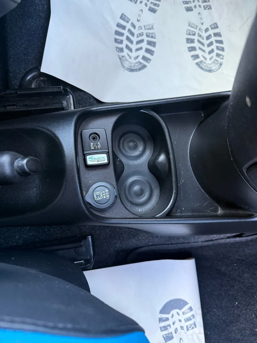 Car - Image 3