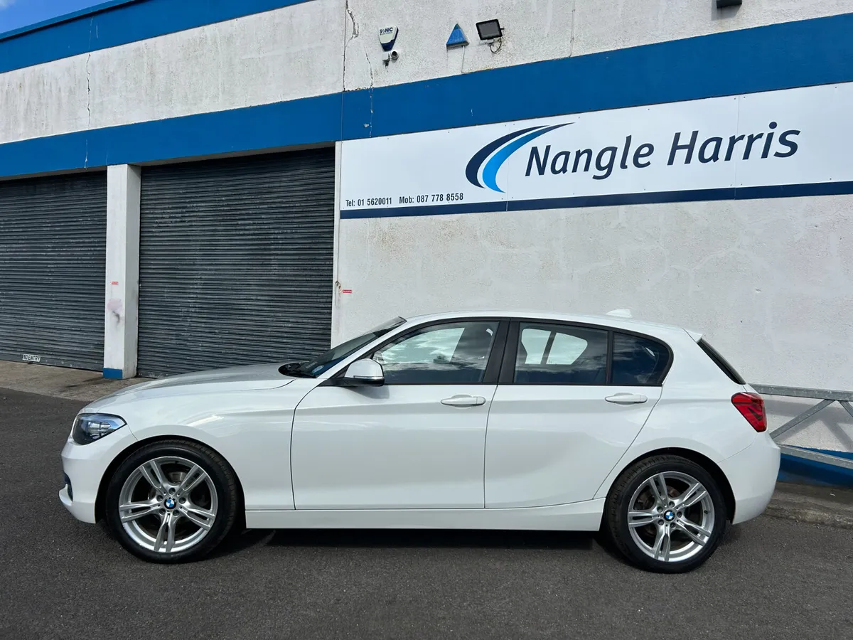 BMW 1-Series SPORT. SAT NAV. - Image 2