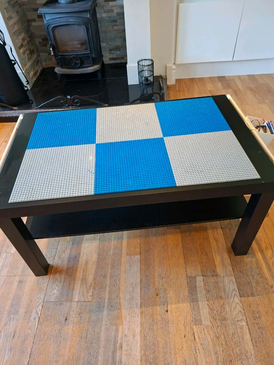 Lego table - Image 2