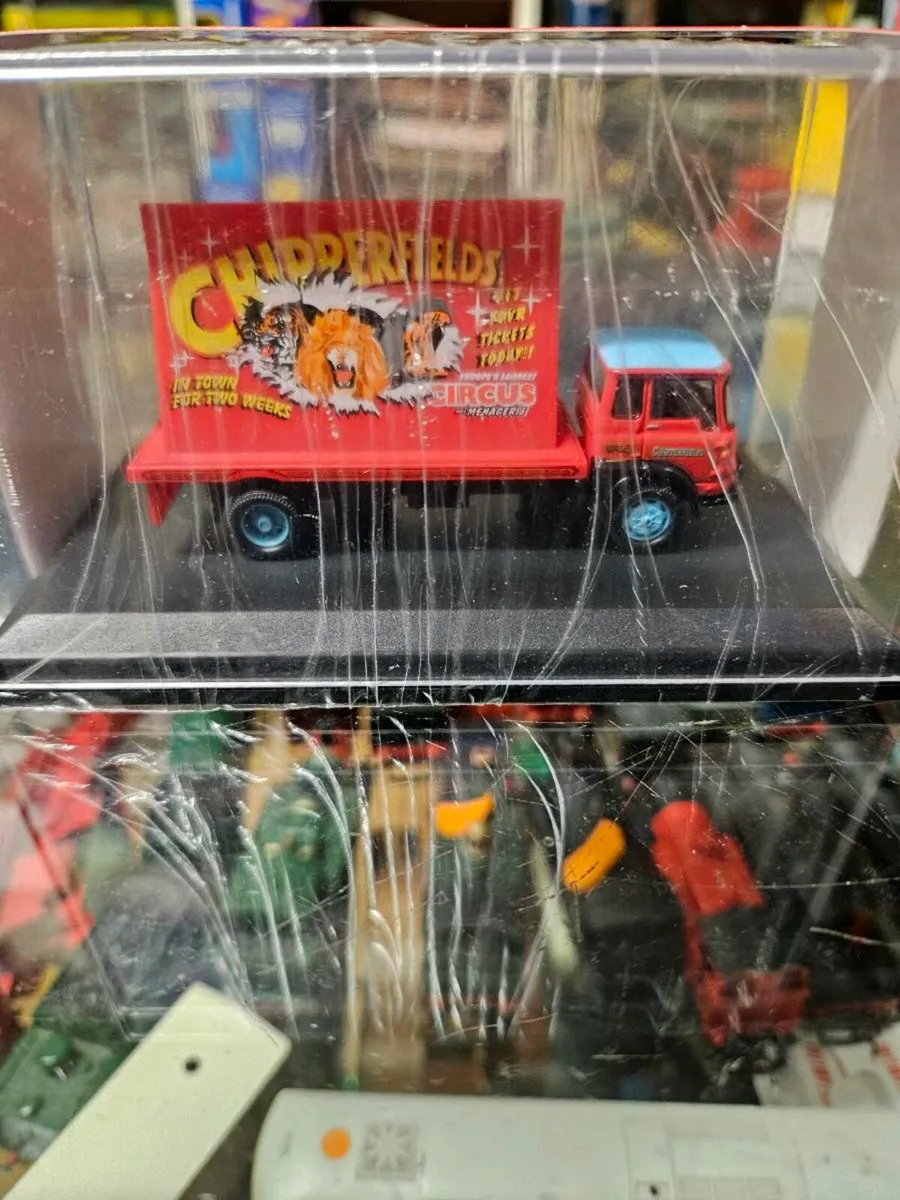 Corgi Oxford Chipperfields Circus Truck - Image 2