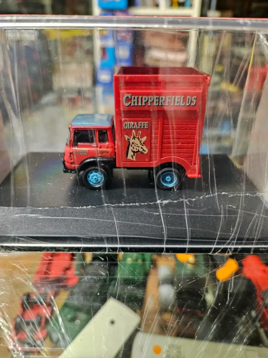 Corgi Oxford Chipperfields Circus Truck - Image 2