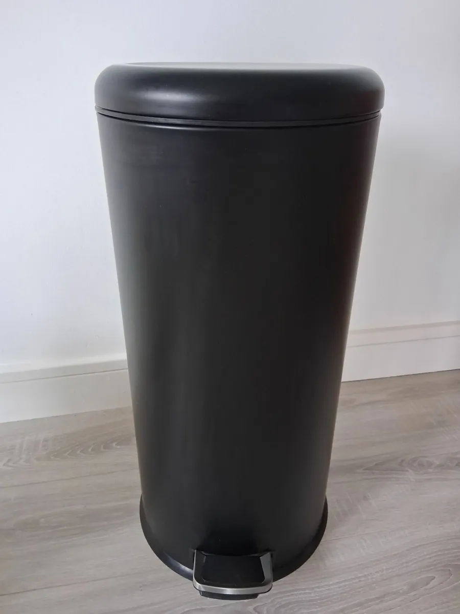 Bin - Image 1