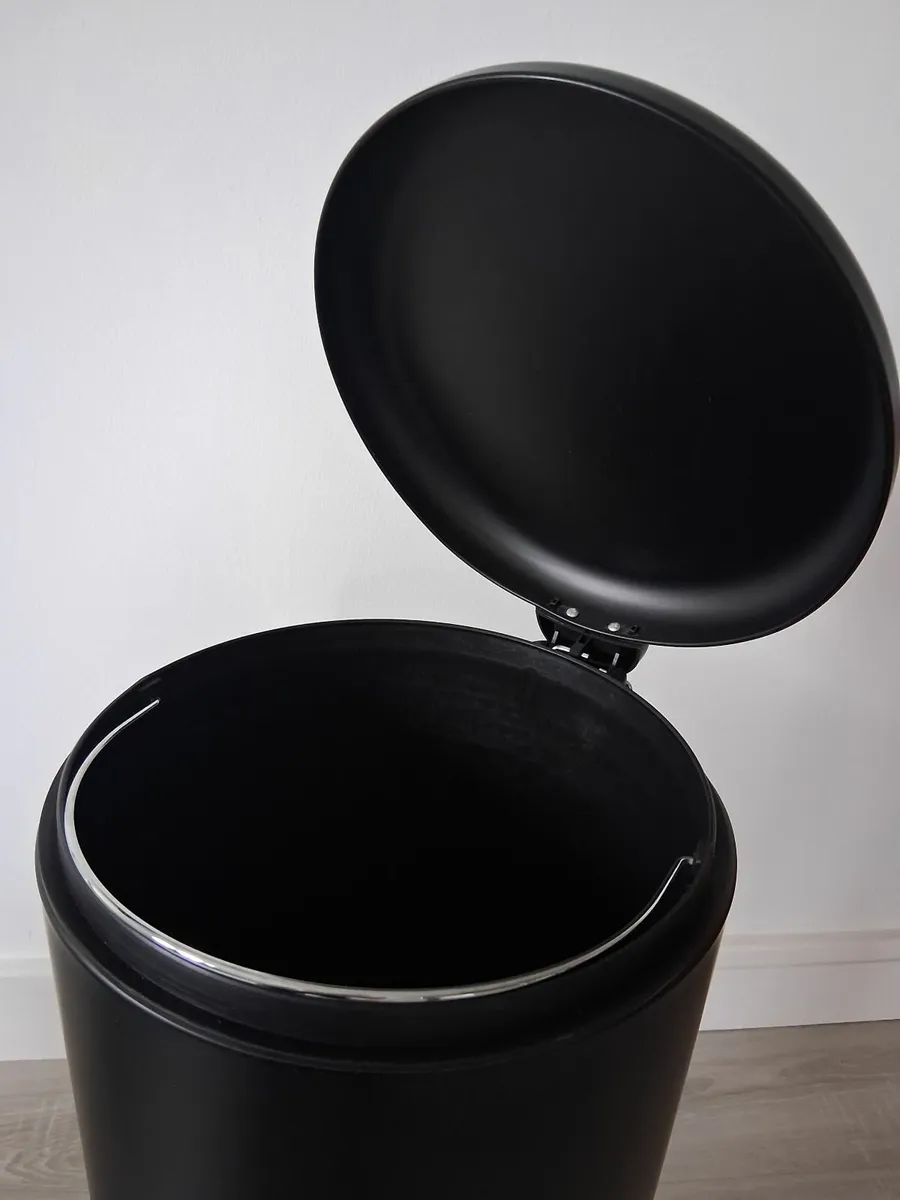 Bin - Image 3