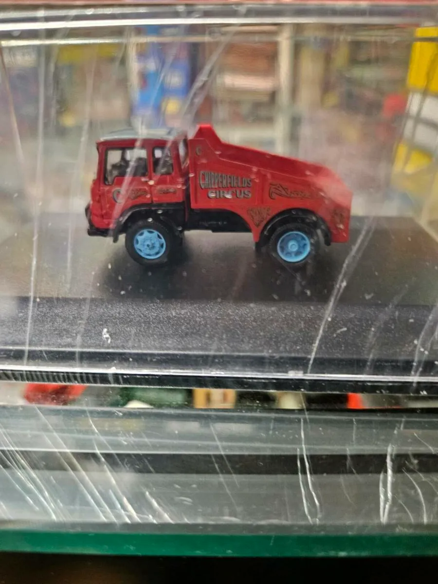 Corgi Oxford Chipperfields Circus Truck - Image 2