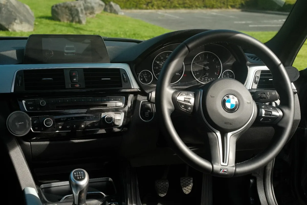 2015(152) BMW 320d B47 Sunroof Hk - Image 3