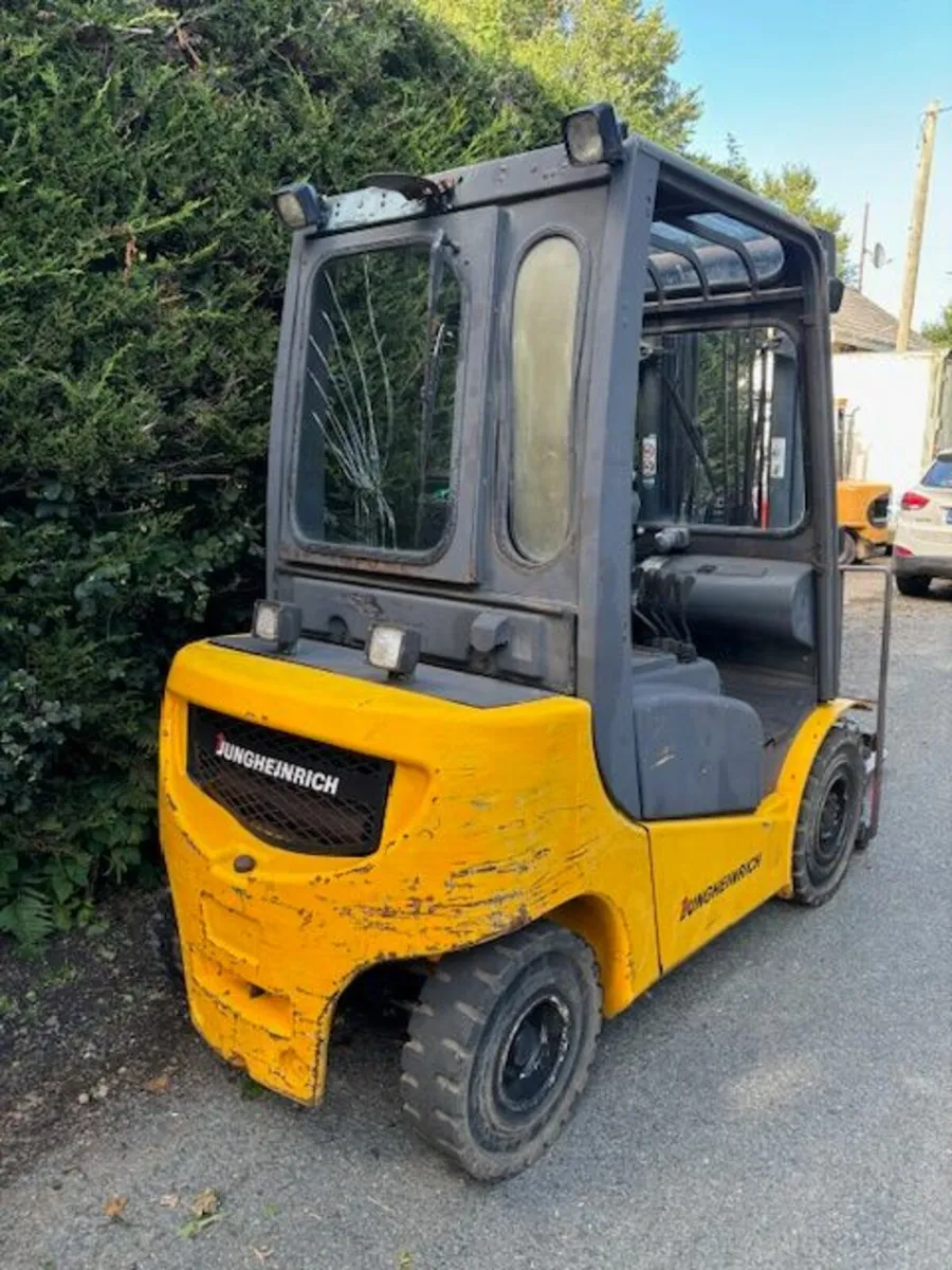 Diesel Forklift - Image 2