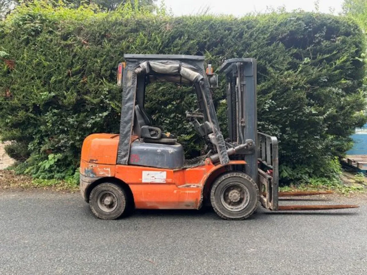 Diesel Forklifts - Image 1