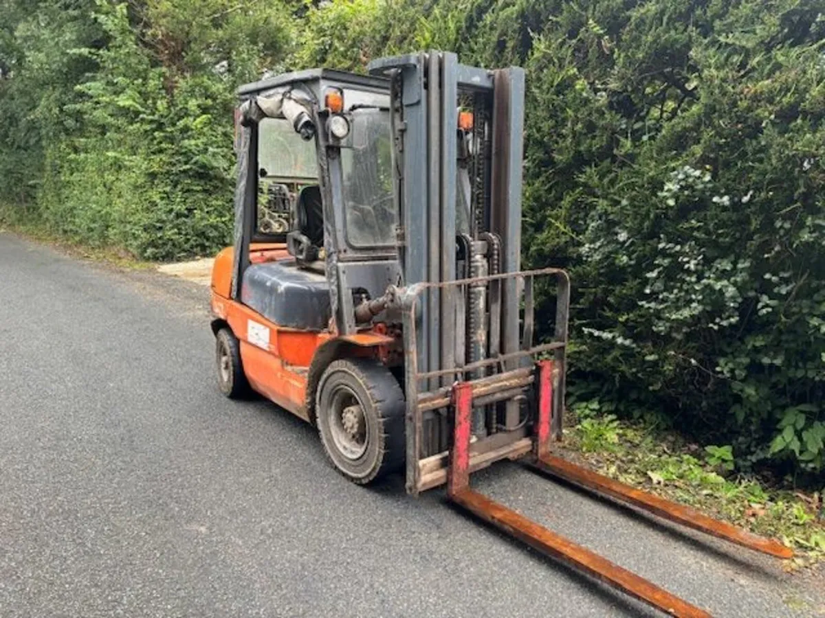 Diesel Forklifts - Image 2