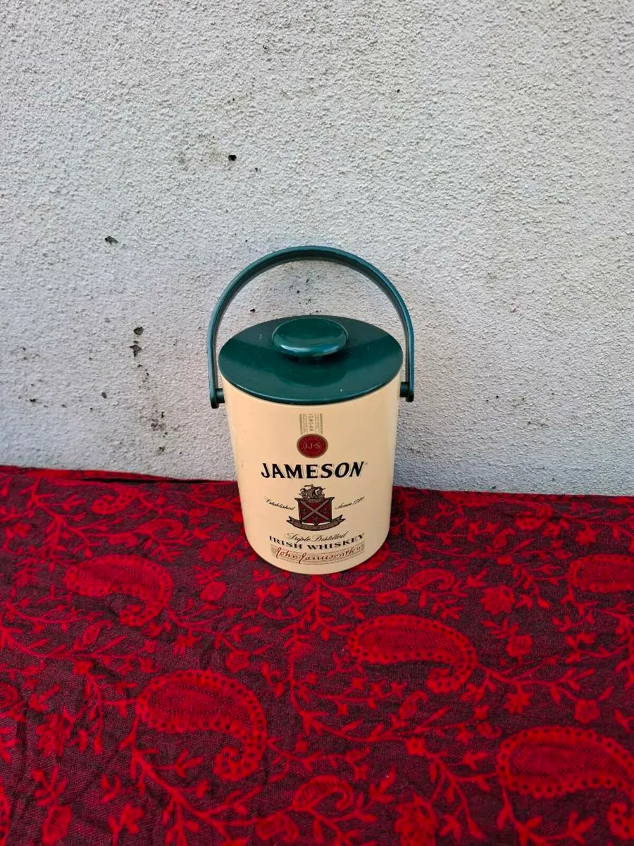 Jameson ice cubes bucket postage possible