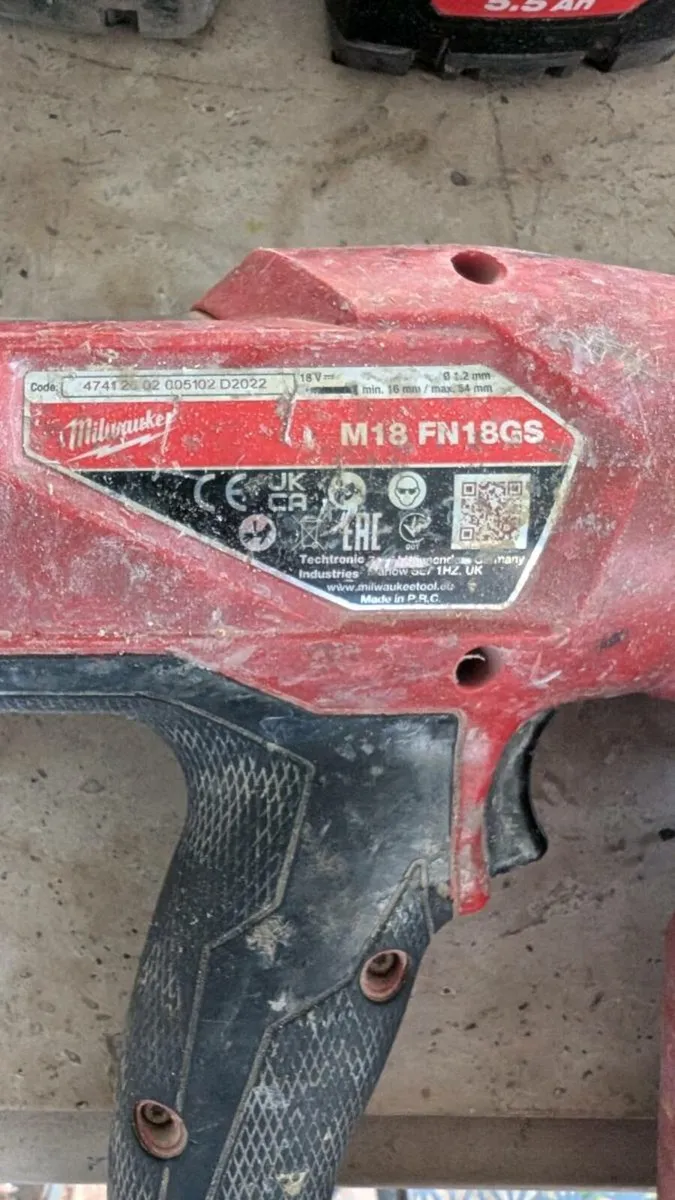 Milwaukee pin gun 18g m18 - Image 4