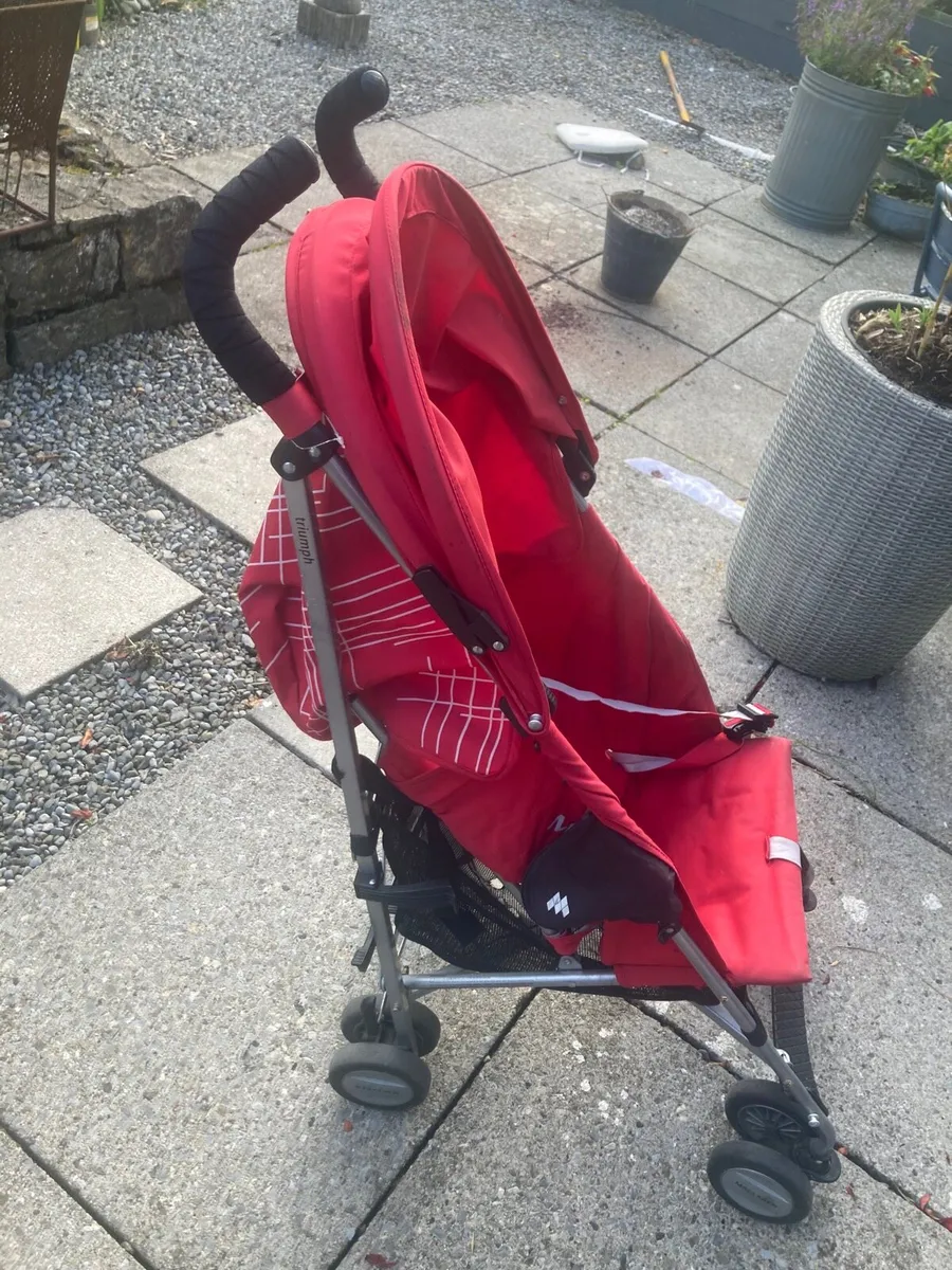 Maclaren buggee perfect condition - Image 3
