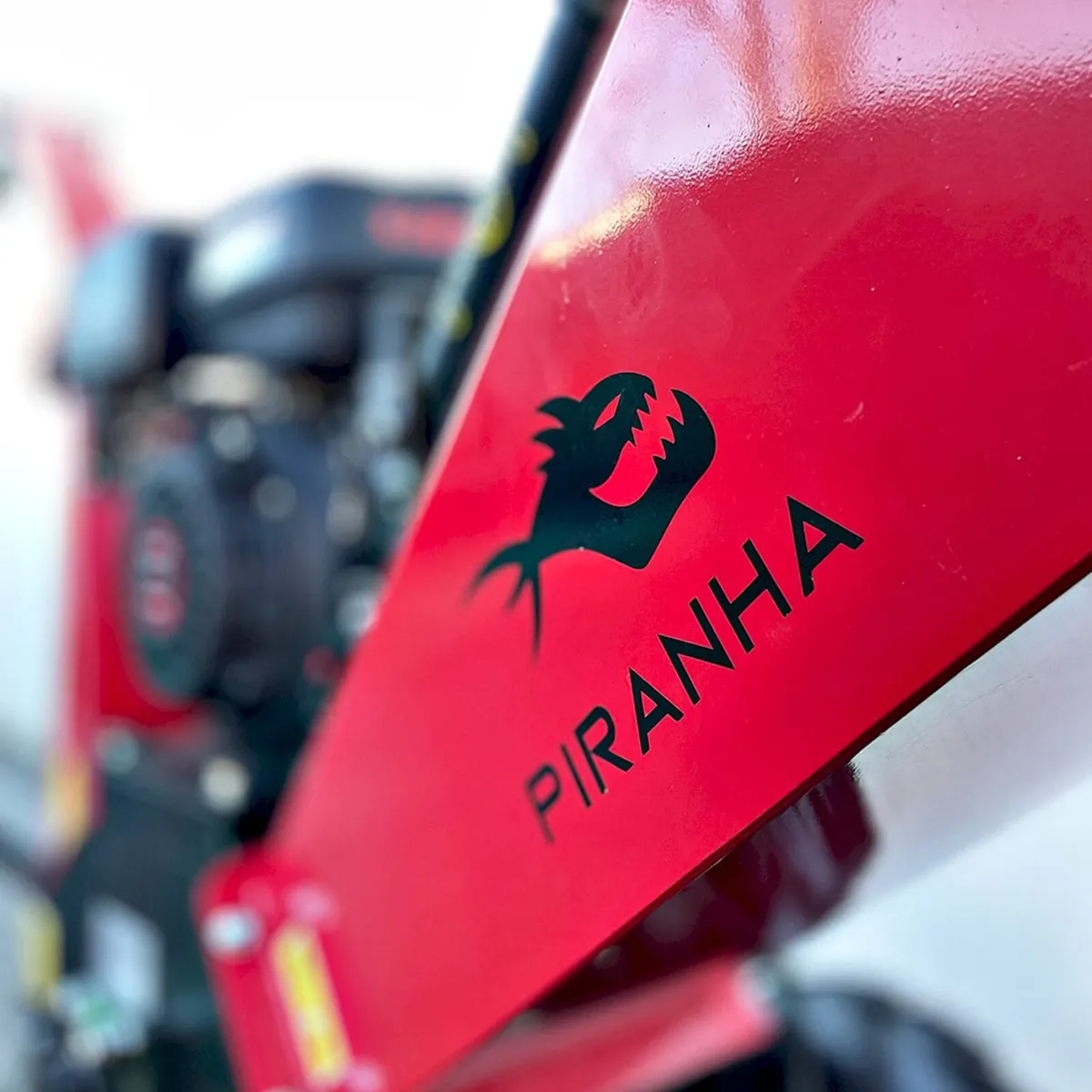 Piranha 15hp Woodchipper 120mm / 4.7" Capacity - Image 2