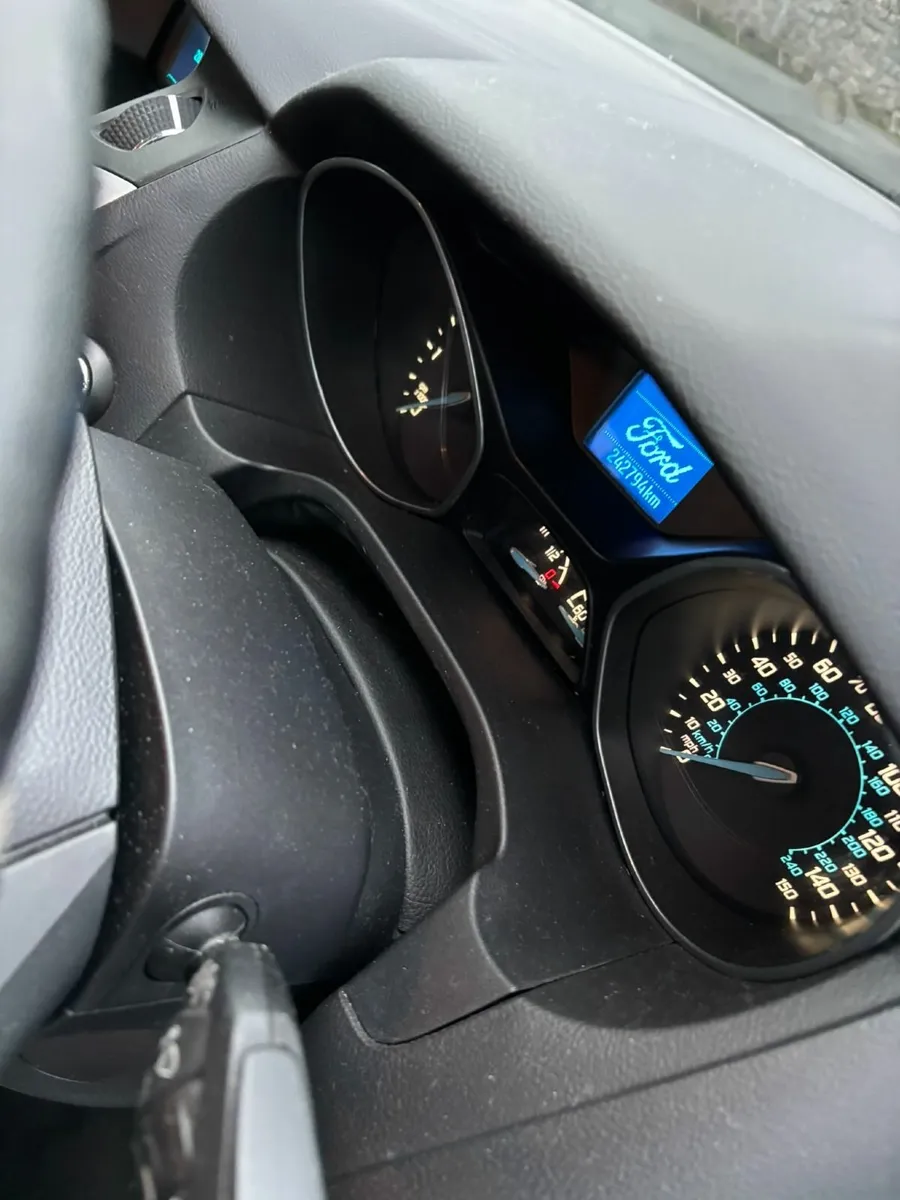 Ford Focus 2014 - Image 3