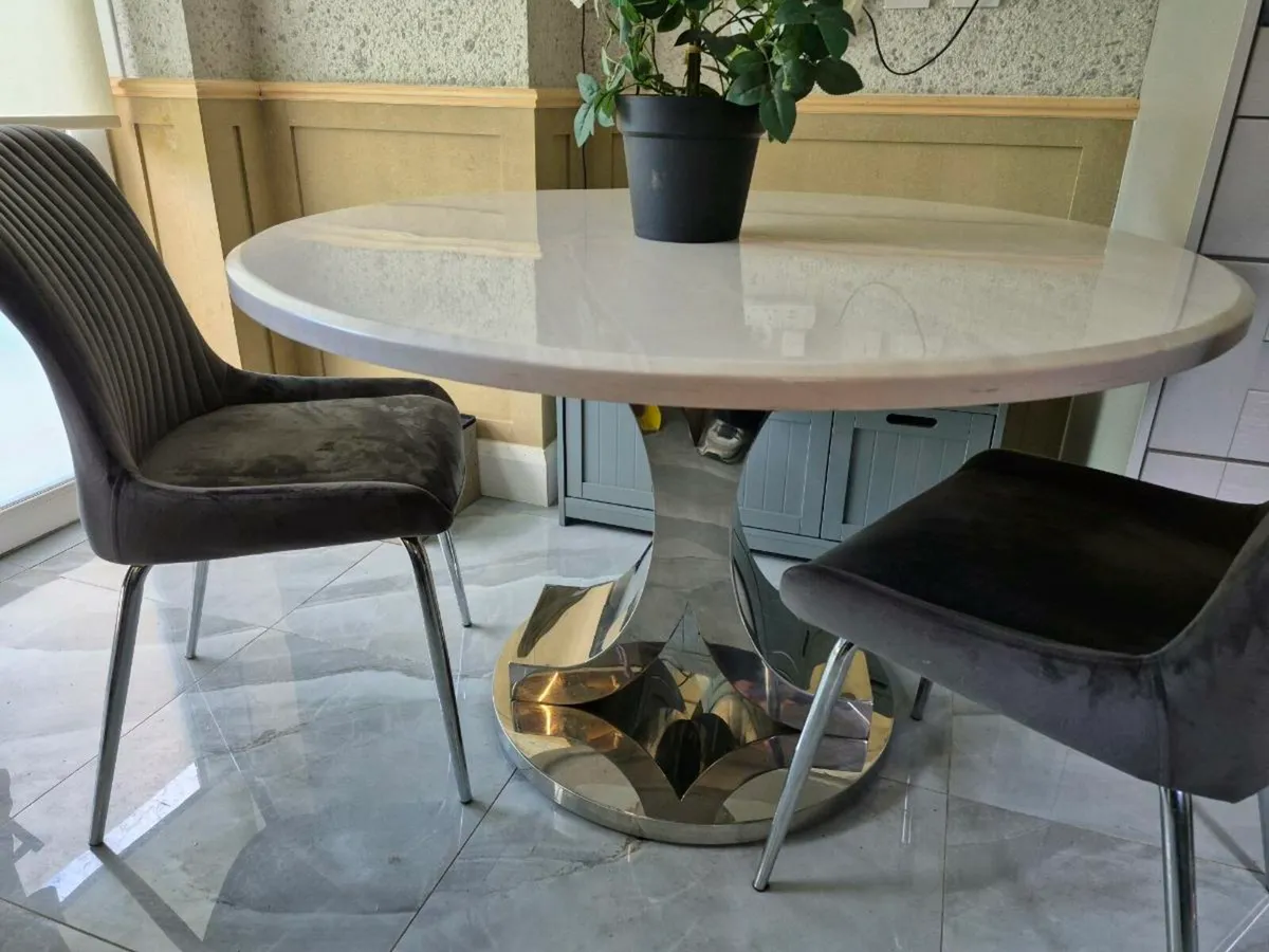1.2m round marble dining table - Image 2