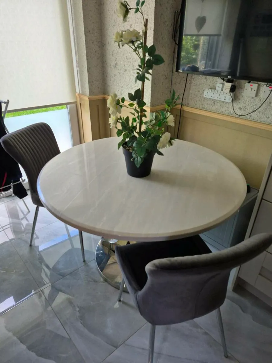 1.2m round marble dining table - Image 3