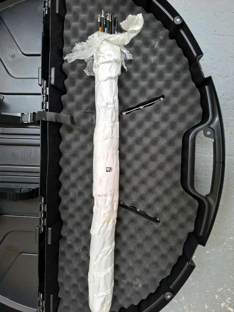 Man Kung Thorns Compound Bow - Image 4