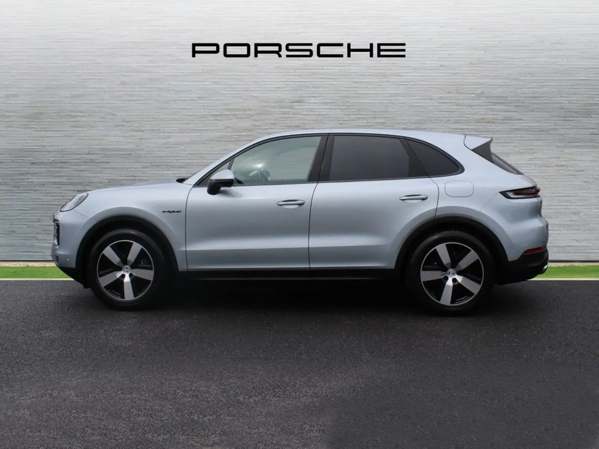 Porsche Cayenne E-hybrid Coupe - Image 3