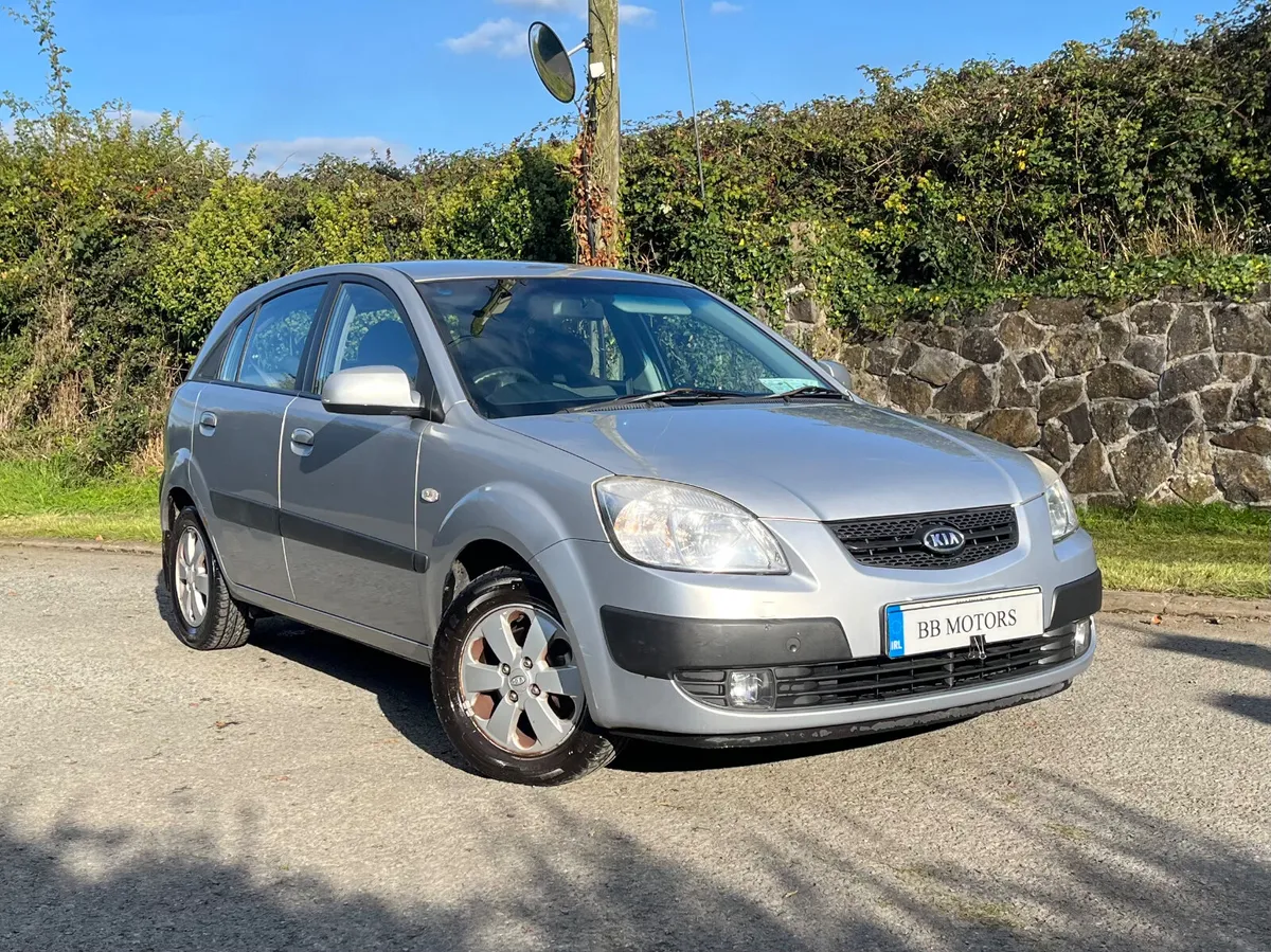 Kia Rio 1.4 petrol. Hatchback - Image 1