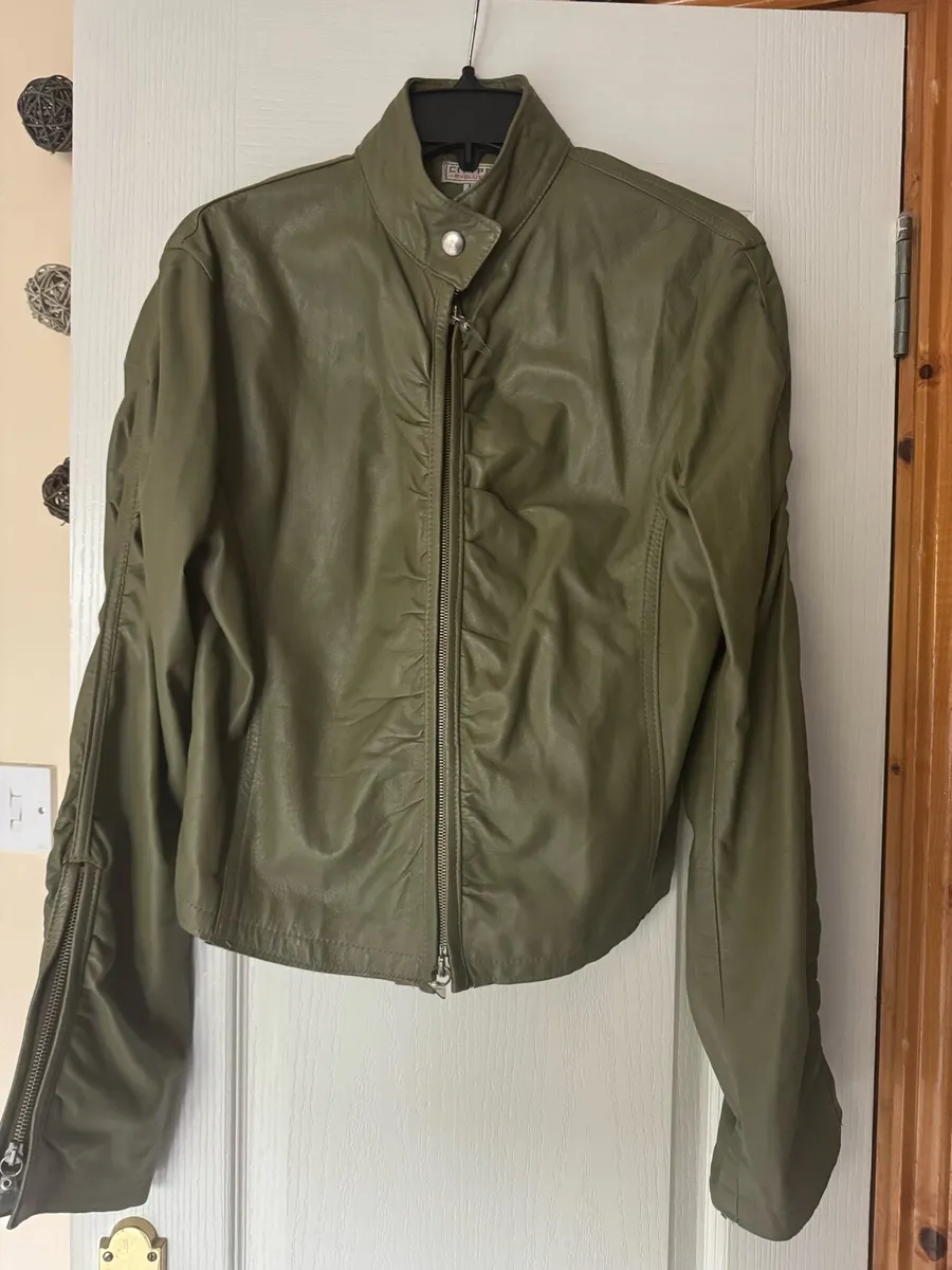 Womens Leather jacket size M-L - Image 3