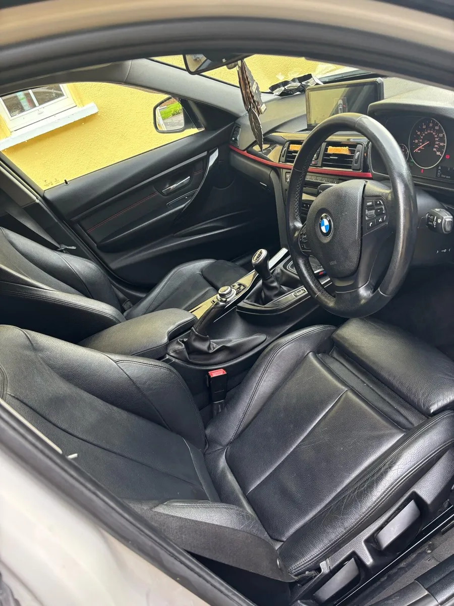 BMW 320d 2014 - Image 4