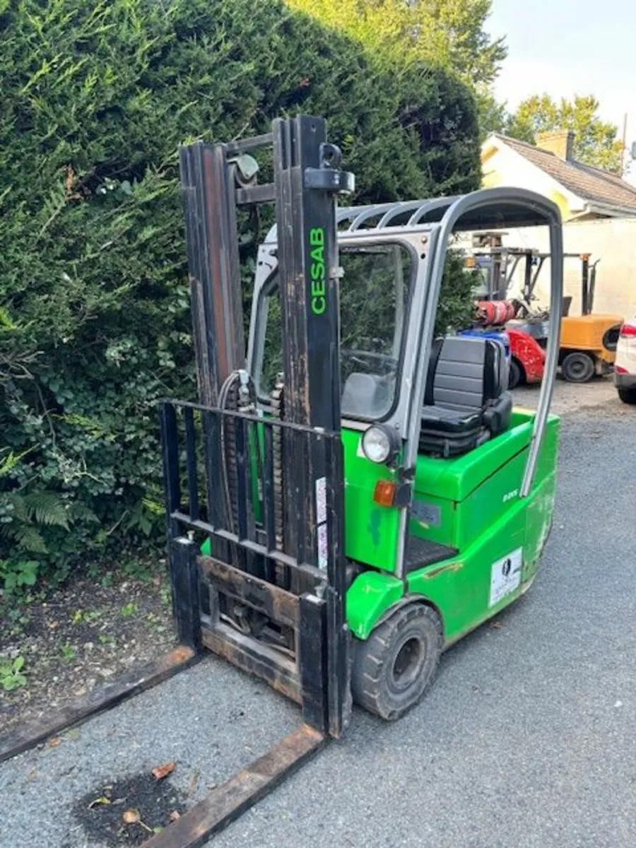Forklift - Image 2