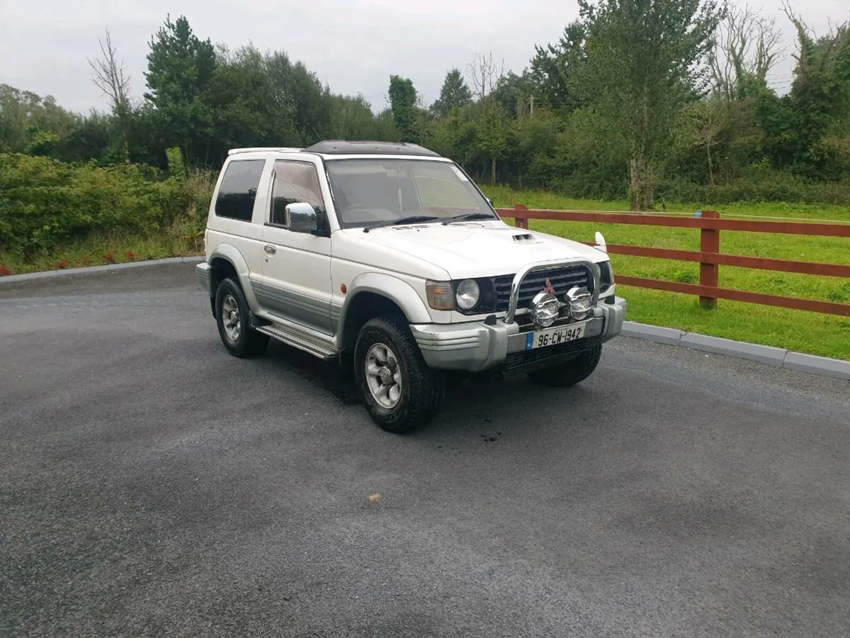 2.8 SWB Pajero - Image 1